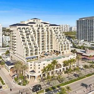 One-Bedroom Apartment Oceanfront